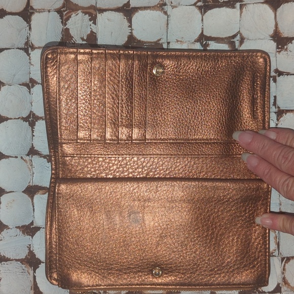 Michael Kors Bronze Leather wallet - Picture 6 of 14